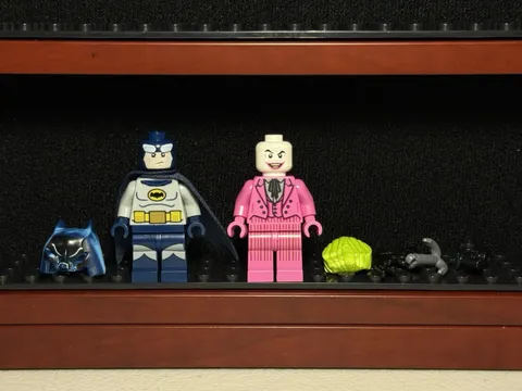 LEGO Batman Animated Minifigures          New/damaged read description!