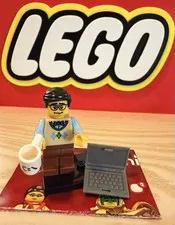 Lego CMF Series 7 Computer Programmer Minifigure With Accessories 