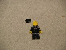 Lego City Airport Passenger Plane 7893 -  air022 Airport Pilot figure only