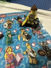 Lego Zookeeper Collectible Minifigure Series 5 CMF Complete w/ Chimp Banana EUC