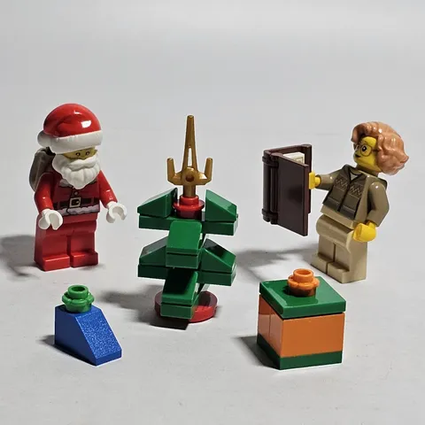LEGO Christmas Holiday Set 2 Figures Santa & Woman With Book Tree Presents 