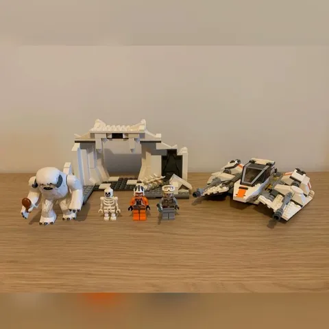 LEGO Star Wars 8089 Hoth Wampa Cave 297 Pcs -丨With Instruction丨No box！