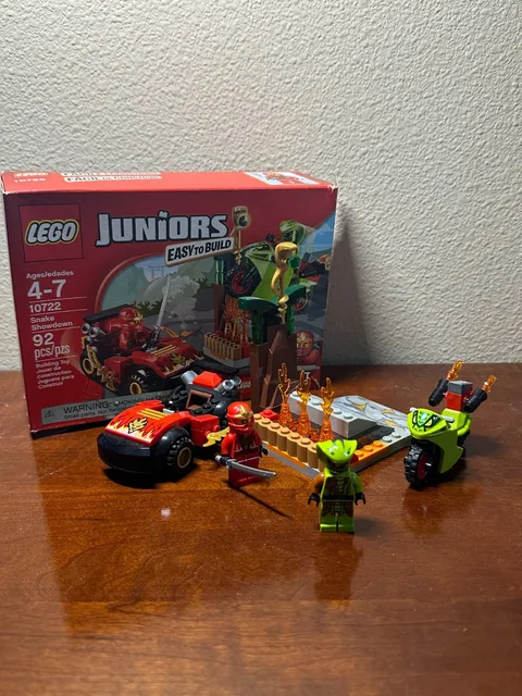 LEGO Juniors 10722 Snake Showdown Complete with Instructions