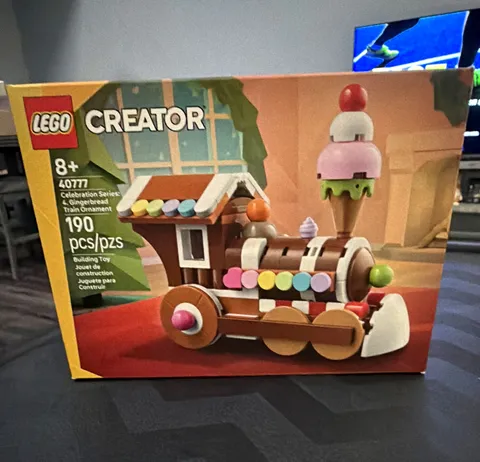 LEGO Creator Celebration Series Gingerbread Train Ornament 40777 190 pcs sealed