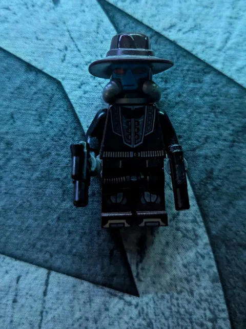 LEGO Minifigure Black Outfit with Wide-Brim Hat, Beard & Dual Pistols