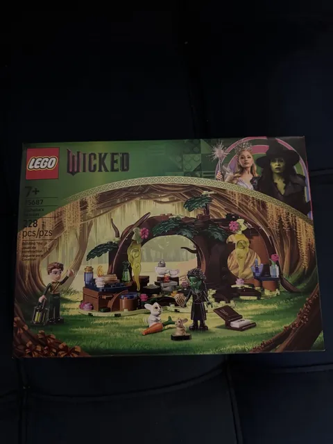LEGO WICKED ELPHABA’S RETREAT 228 pcs 75687 NEW  Free Shipping