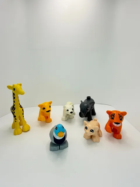 Lego Duplo Animal Lot Giraffe, Polar Bear, Lion, Elephant, Tiger, Duck, Pig 