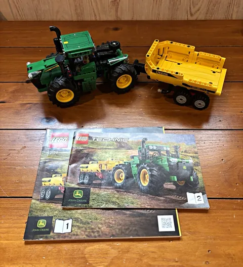 LEGO Technic John Deere 9620R Tractor 42136 390pc Set W/ Instructions