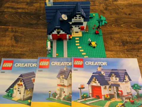 LEGO Creator 5891 House 3 in 1 set w/ Instruction Manuals 97% Complete