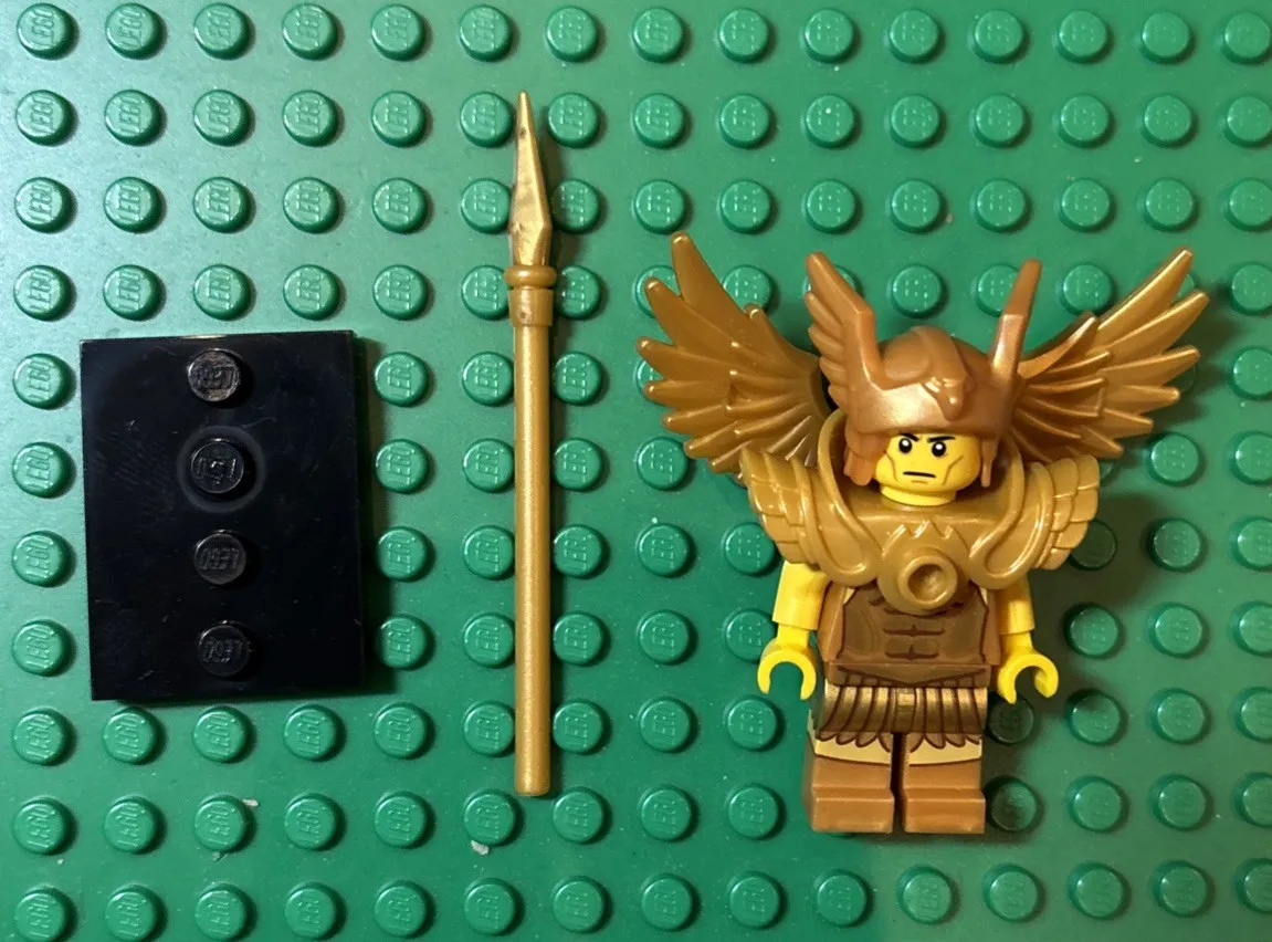 LEGO Minifigures CMF Series 15 Flying Warrior Gold Wing Minifigure 71011