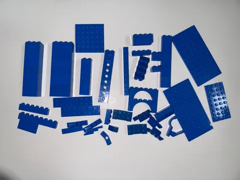 Lego Lot of miscellaneous Blue Bricks (from City )