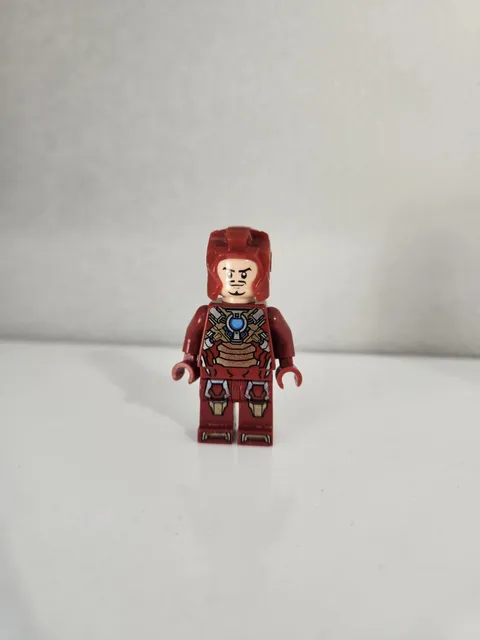 Iron Man Mark 17 (Heartbreaker) (sh0073) Marvel LEGO® Minifigure (wrong helmet)