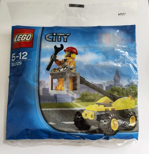 Lego City 30229 Repair Lift / Cherry Picker Polybag New Sealed Retired Rare