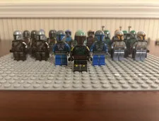 BIG LEGO Star Wars Mandalorian Minifigure Lot w/ Helmets & Capes & Guns