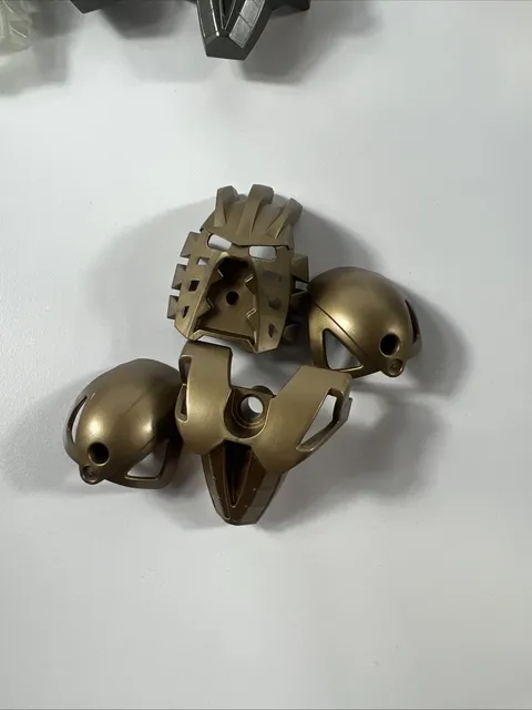 LEGO Bionicle GOLD Mask Avohkii + ARMOR