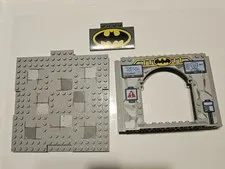 LEGO Junior Batman: Defend the Batcave 10672 Lot Of 3 Pieces