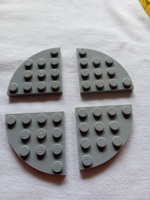 No 100 4 X Lego Sheets 4x4 Round Corner 30566 Light Grey