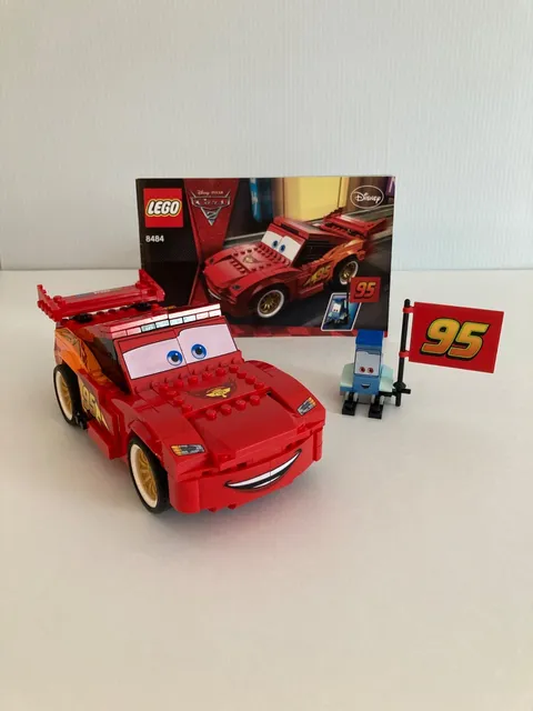 LEGO 8484  Cars: Ultimate Build Lightning McQueen COMPLETE w/ Manual - NO BOX