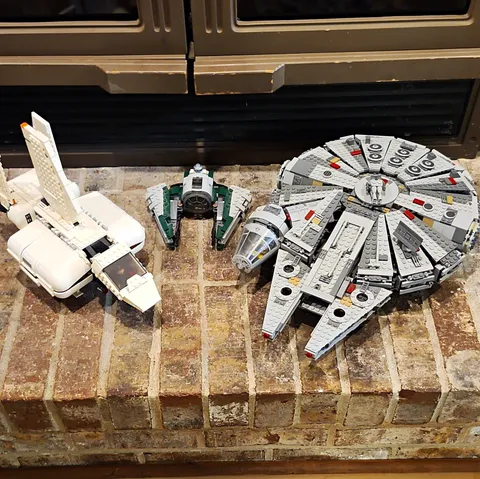 LEGO Star Wars UCS Millennium Falcon 75192 7541pc Complete Set 8 Minifigs