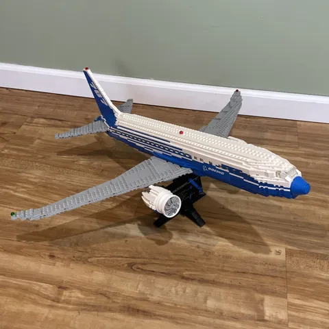 LEGO Boeing 787 Dreamliner (10177) w/ Stand And Placard