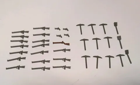 Vintage LEGO Bulk Weapons & Tools Lot - 17 Rifles, 4 Pistols, 1 Blunderbuss +++