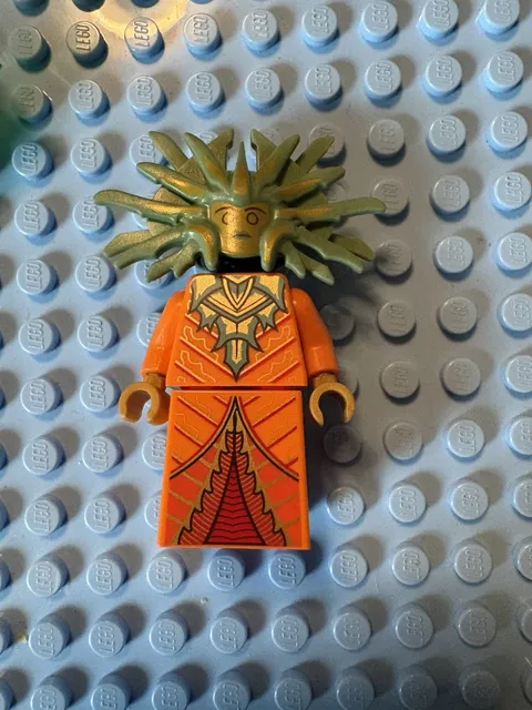 Lady of Pain Lego Dungeons and Dragons Minifigure