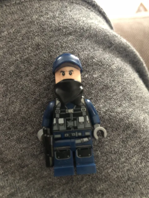 Lego ACU Guard Minifigure jw032 Jurassic World CMF Lot Rare Retired 75933 HTF 