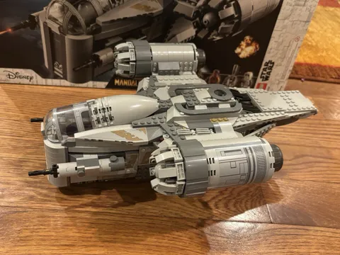 LEGO Star Wars 75292 The Razor Crest (The Mandalorian) - 100% Complete