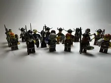 Lego Vikings Minifigures Lot and Accessories 20 Figures
