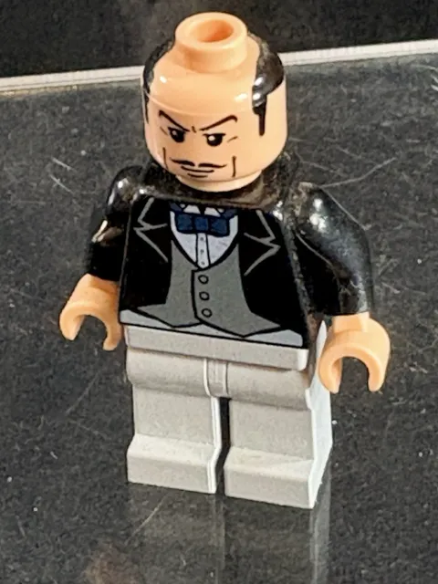 LEGO DC Superheroes Batman 7783 bat014 Alfred Pennyworth Minifig Minifigure