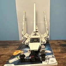 LEGO Star Wars Imperial Shuttle 75302 w/ minifigures & instructions, no box