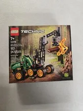 LEGO TECHNIC John Deere 1470H Wheeled Harvester 42218 NEW - *SC