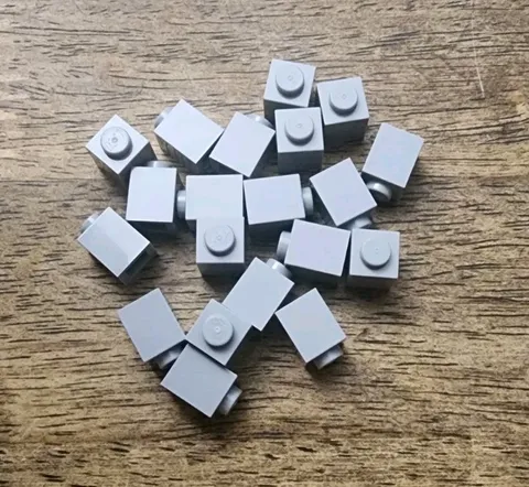 LEGO Light Bluish Gray Brick 1 x 1. QTY 20. Part No. 3005.