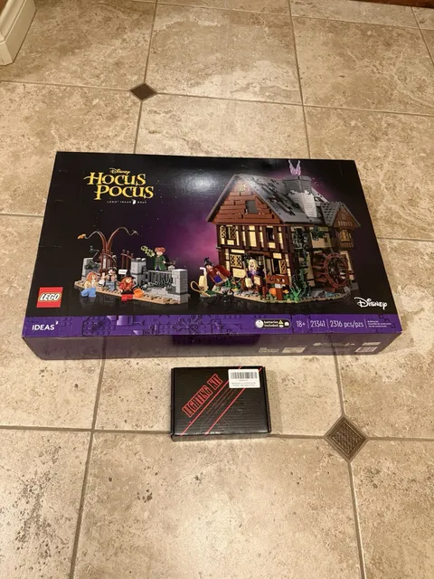 LEGO Ideas: Disney Hocus Pocus (21341) Brand New Sealed w/ Light Kit Ship Box !