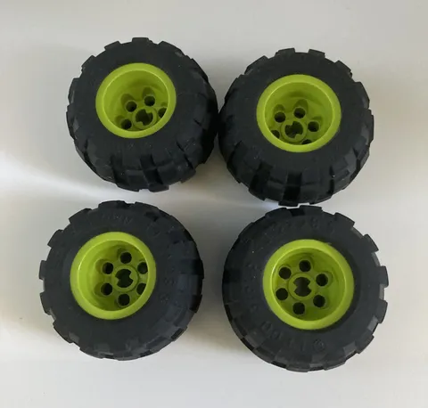 Lot Of 4 Lego Technic Wheels Lime Green Rims Black Balloom Tires 43.2 x 28 S