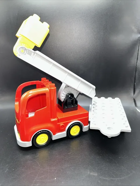 Lego Duplo 10592 Fire Truck With Ladder And Trailer