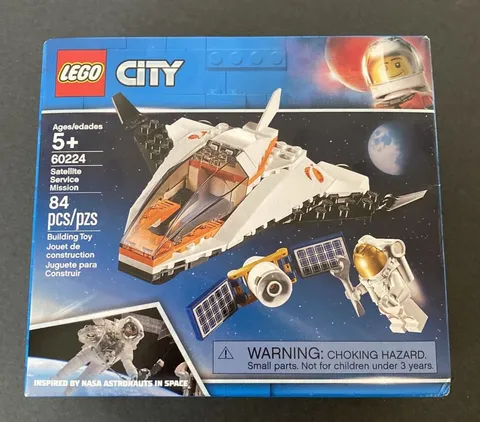 New In Box LEGO City Space Satellite Service Mission Shuttle 60224