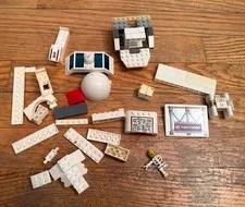 Mixed Lot of White LEGO TECHNIC Logo Pattern 3403 Star Wars Labatory Wall