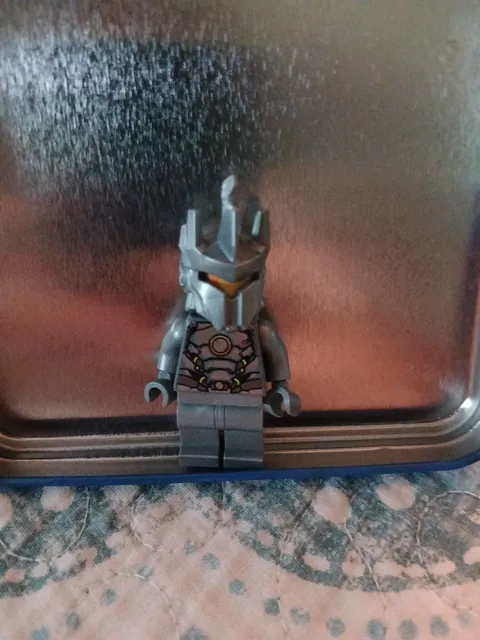 Lego Reinhardt Wilhelm  Overwatch Minifigure - 5 spike Helmet - ow010