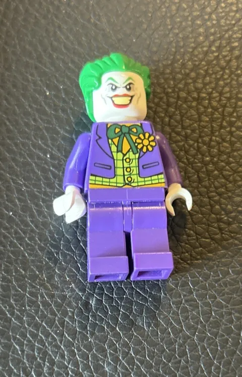 Lego sh0005 The Joker Minifigure Super Heroes From Set 10672 6863 6857