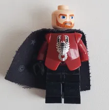 LEGO Shadow Knight Vladek Minifigure - WRONG HEAD & INCOMPLETE
