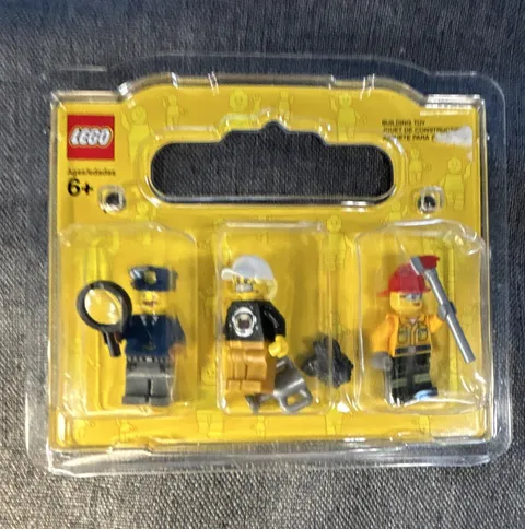 LEGO Minifigures 3-Pack Minifigure Blister Pack 852766 Ages 6+ (2009)