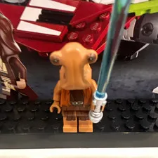 LEGO Star Wars Ithorian Jedi Master Minifigure (Noga-ta) sw0570 from Set 75051