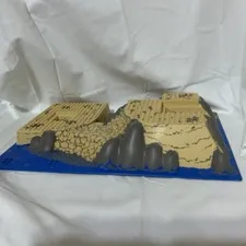 LEGO World City: Coast Watch Hq 7047 LEGO 44510 3D RAISED BASE PLATE