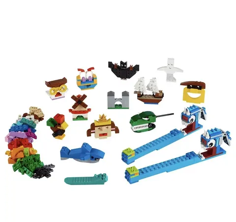 LEGO CLASSIC: Bricks and Lights (11009) - New 🔥