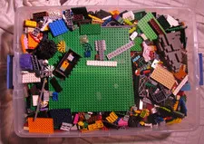 Random Assortment of Mixed Legos (7 Pounds +).