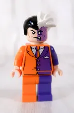 LEGO Two-Face Minifigure sh0007 Orange Purple Suit Batman Set 6864 MINT 2012