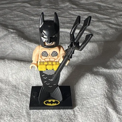 LEGO Batman Mermaid Minifigure #17 w/ Trident & Display Stand, 71017