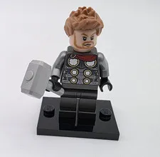 Lego THOR Minifigure Minifig Marvel With Hammer & Base Stand 
