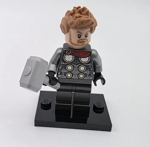 Lego THOR Minifigure Minifig Marvel With Hammer & Base Stand 